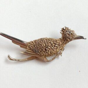 Vintage Roadrunner Textured Bird Gold Tone Brooch Pin 2 1/4" Vtg Missing Eye